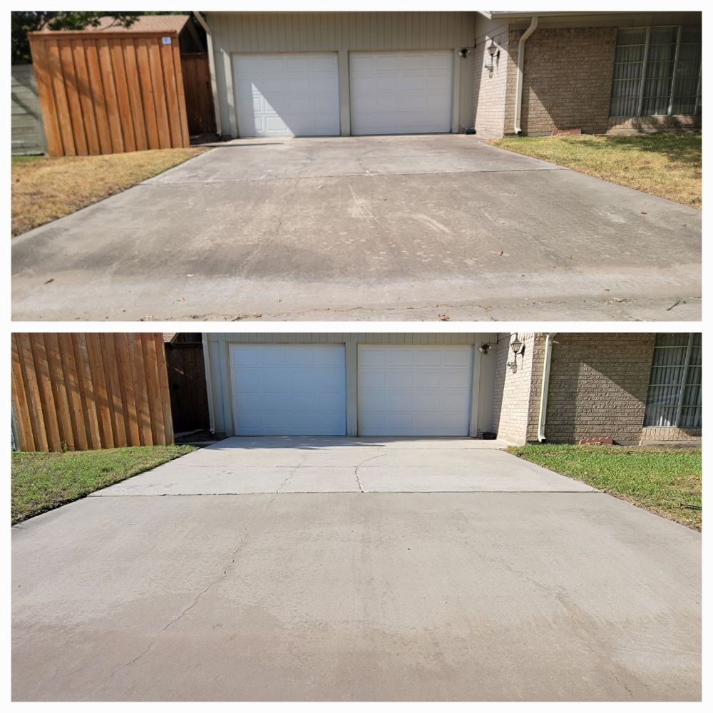House, Walkway, and Driveway Cleaning in Gainesville, TX
